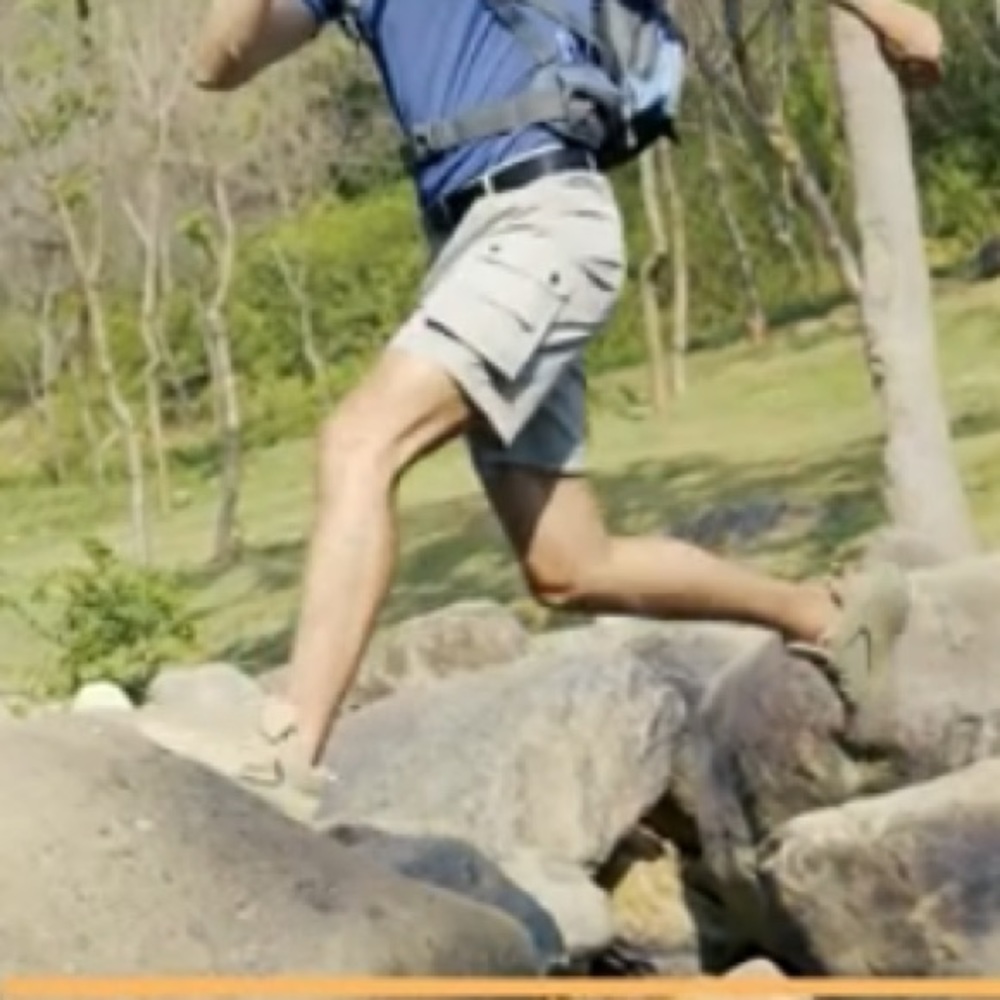 KPSun NWT Men’s Hiking Cargo Shorts - size M